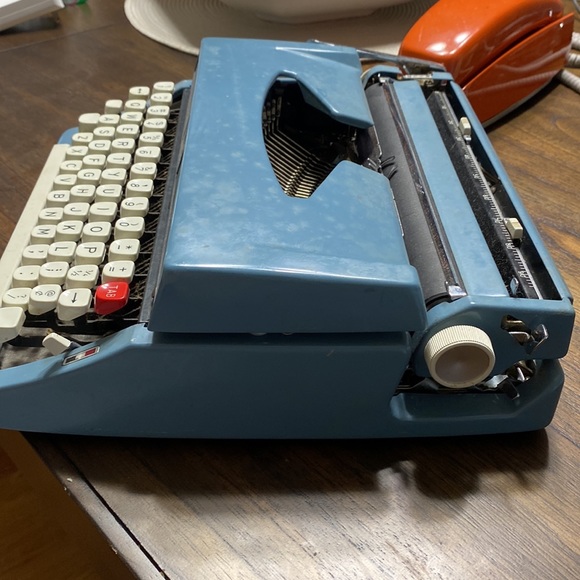 Webster, XL – 500 blue typewriter with white keys 1976 - Picture 3 of 6